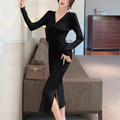 Damen Strickkleid V-Ausschnitt Seitenschlitz Eveloria