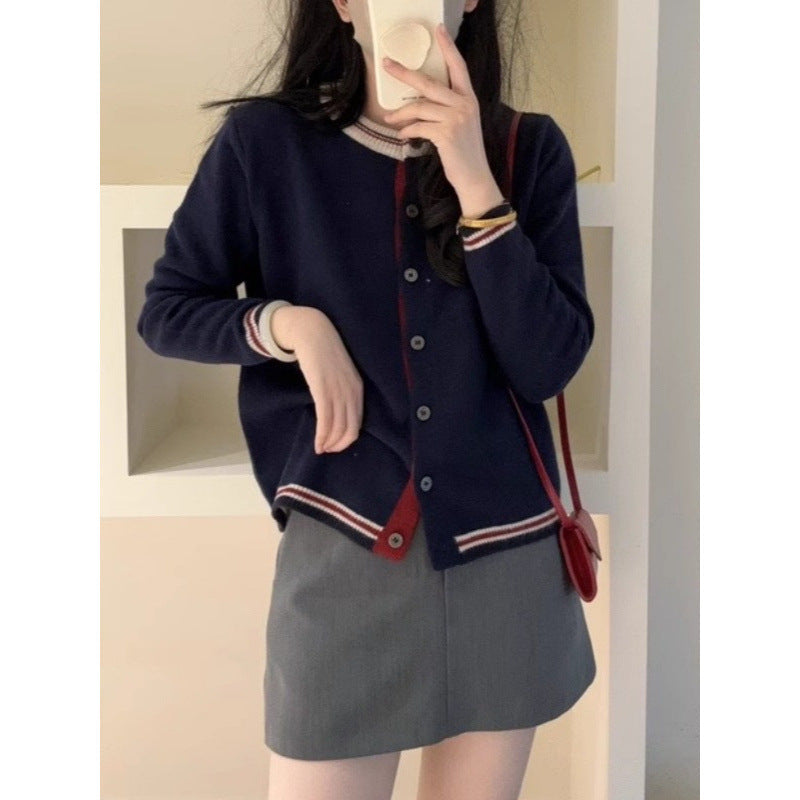 Damen Strickjacke Kontrastbündchen Knopfdetails Eveloria - Eveloria