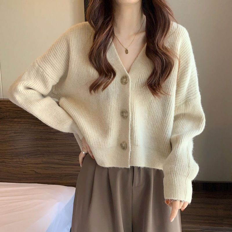 Damen Strickjacke V-Ausschnitt Kuschelig Beige Eveloria