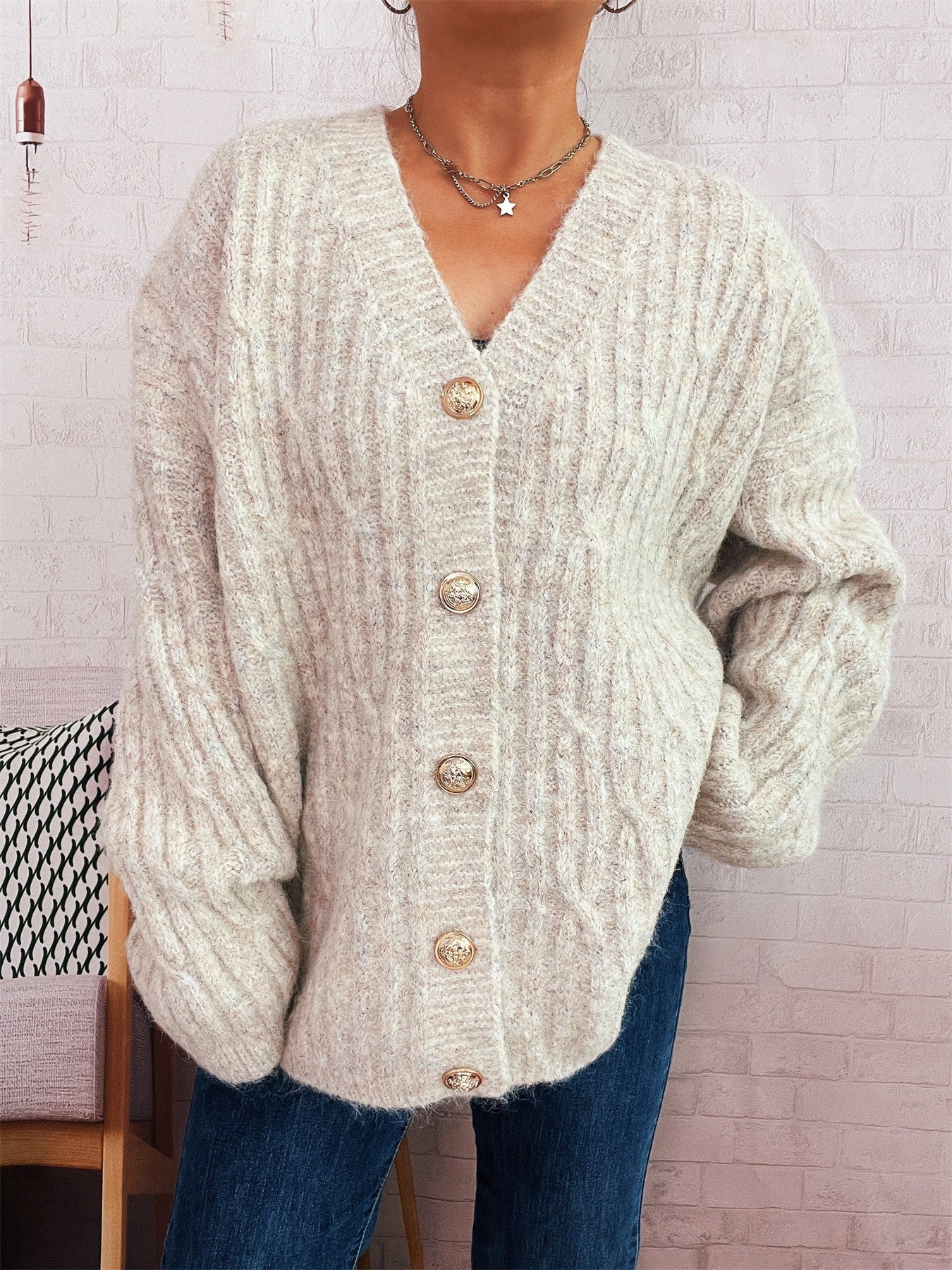 Damen Strickjacke Oversized Weiches Material Goldene Knöpfe Beige