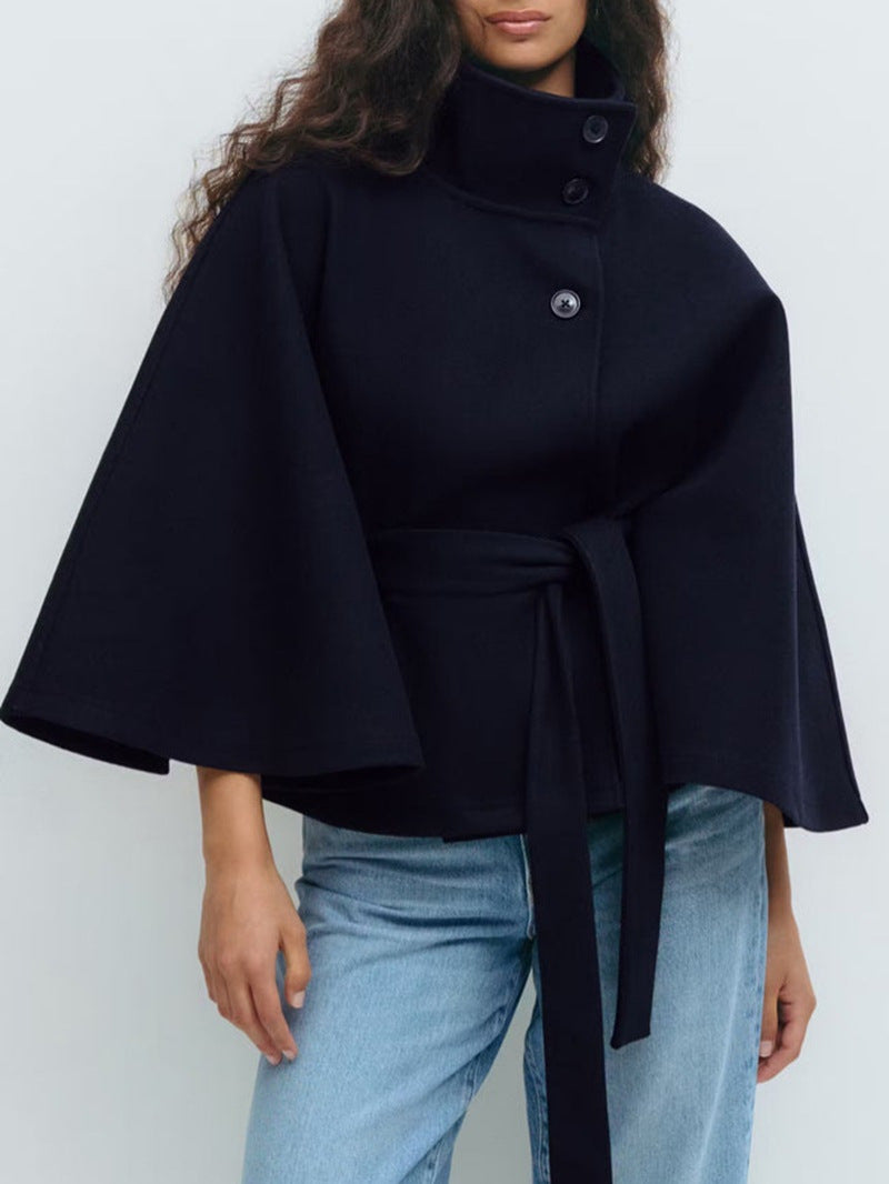 Damen Umhangjacke Hochkragen Gürtel Eveloria