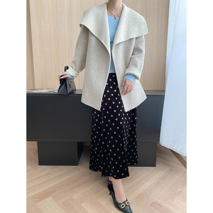 Damen Wolljacke mit breitem Revers und Bindegürtel Eveloria