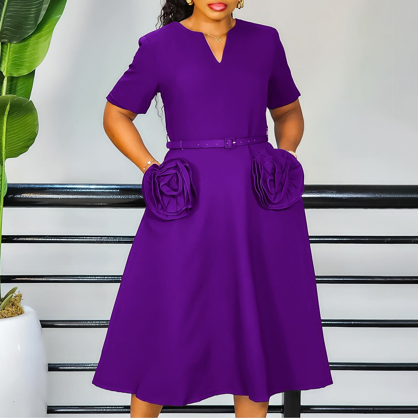 Damen Midi-Kleid Blumenapplikationen Taillengürtel Eveloria
