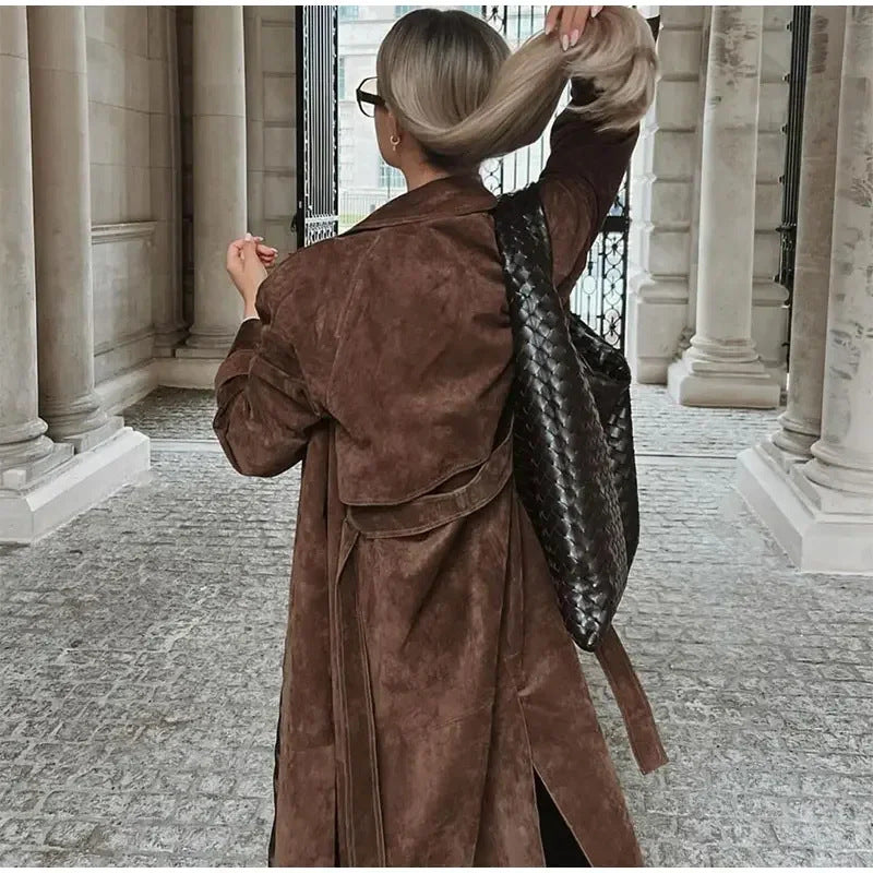 Damen Suede-Trenchcoat Eveloria Elegantes Design Braun