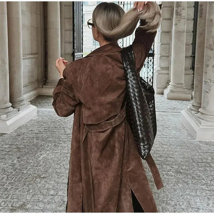 Damen Suede-Trenchcoat Eveloria Elegantes Design Braun