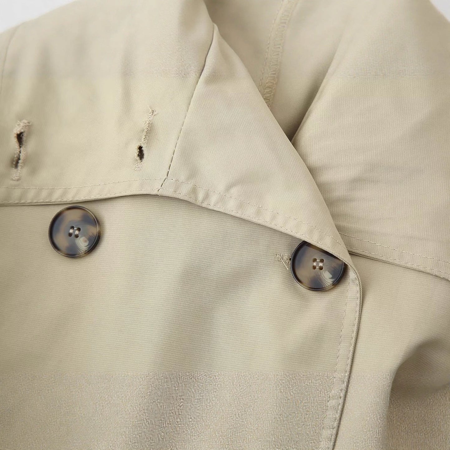 Damen Trenchcoatjacke mit Gürtel und Breitem Revers Eveloria