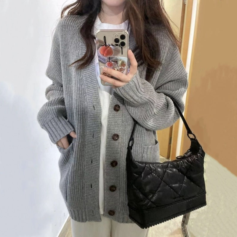 Damen Strickjacke V-Ausschnitt Große Taschen Kuschelig Grau Eveloria
