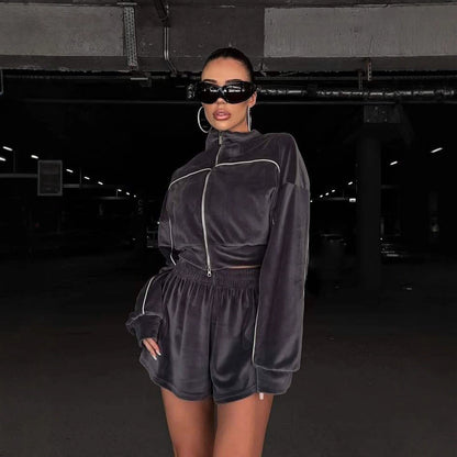 Damen Sportliches Oversized-Set mit Shorts und lockerer Jacke