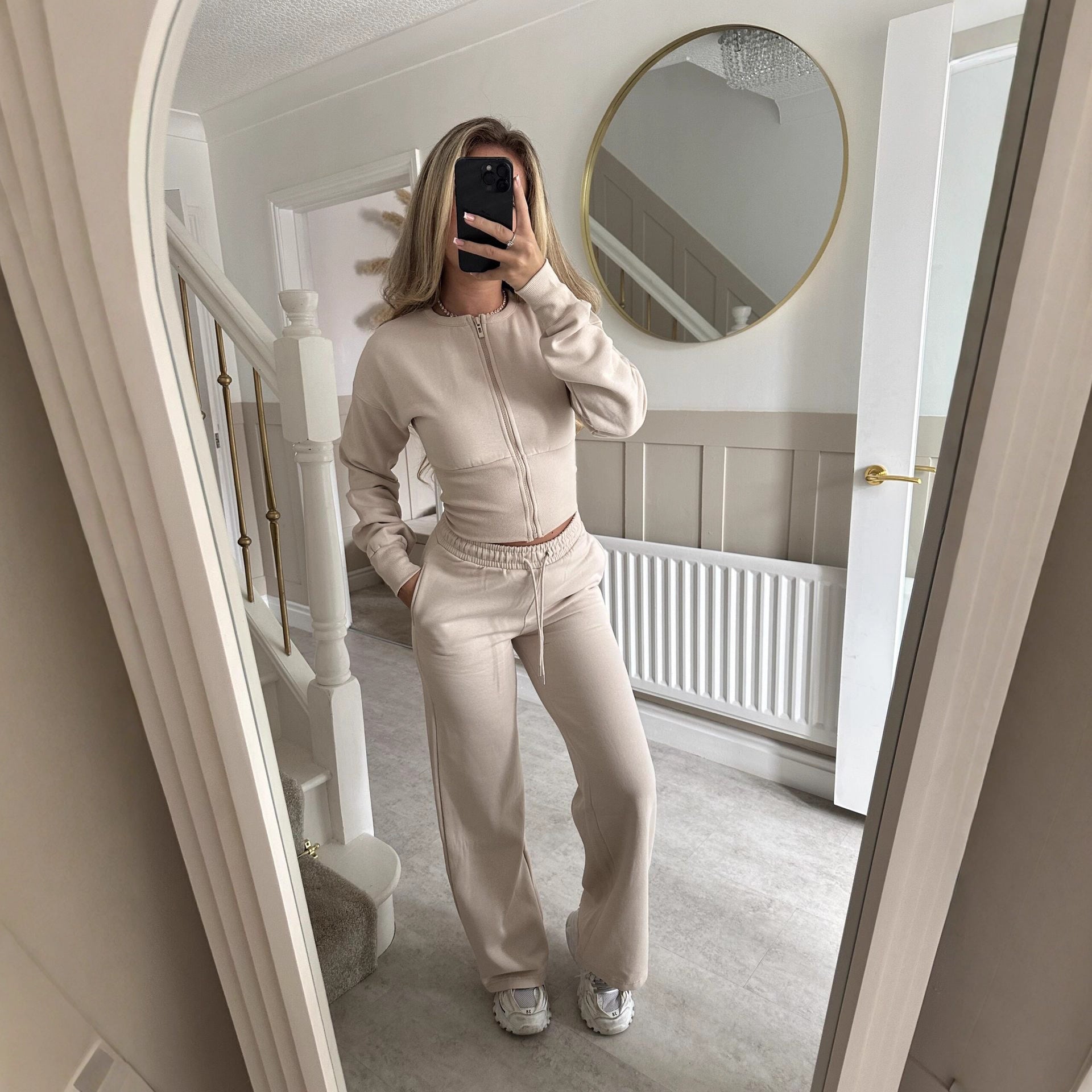 Damen Cropped Hoodie Jogginghose Set Elastischer Bund Schwarz Eveloria - Eveloria