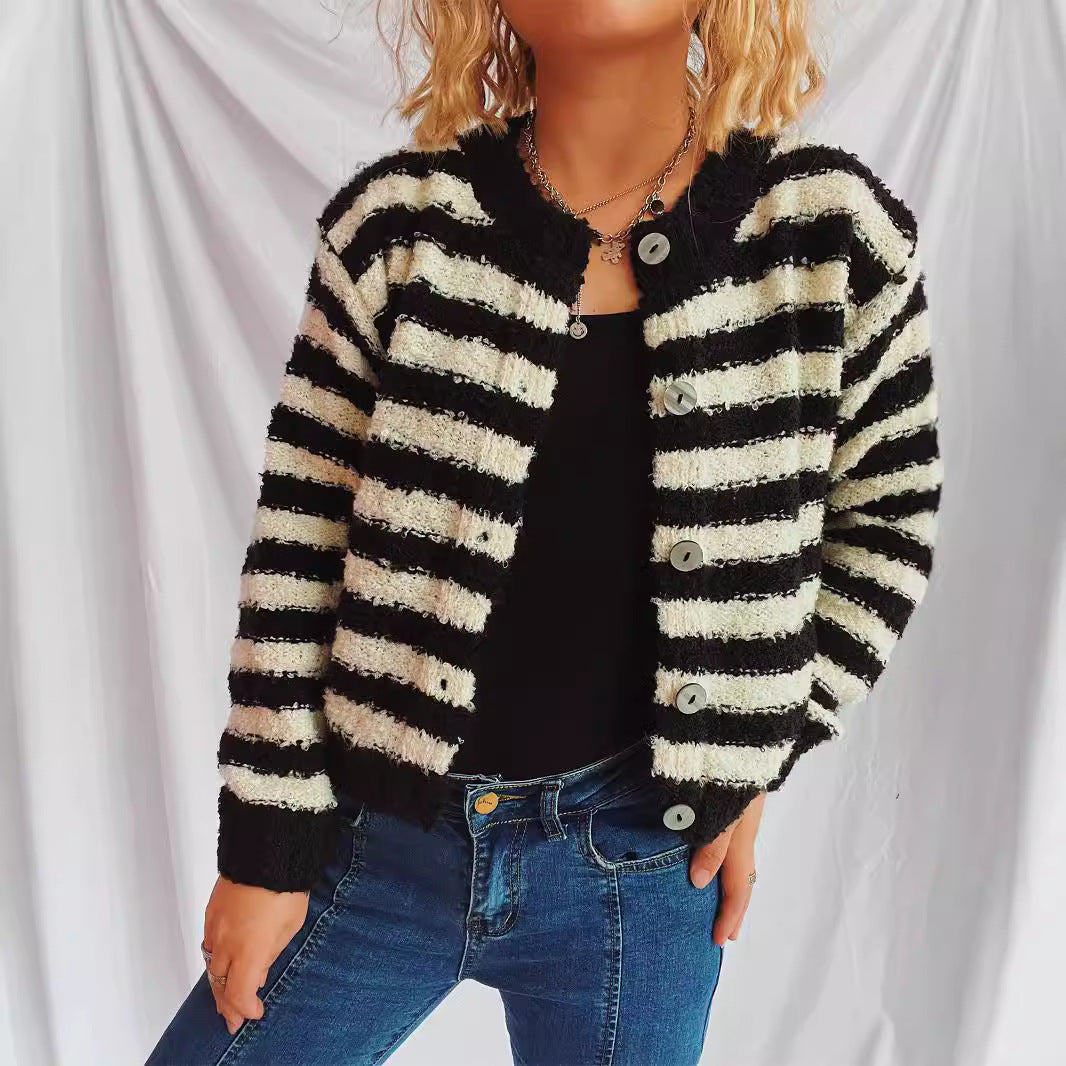 Damen Strickjacke Streifenmuster Knopfdetails Kuschelig Grau