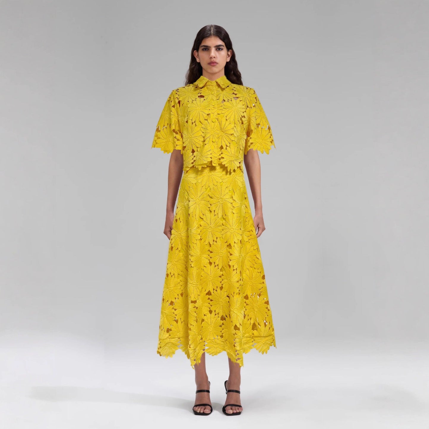 Damen Blumenkleid Hochkragen Voluminöse Ärmel Eveloria