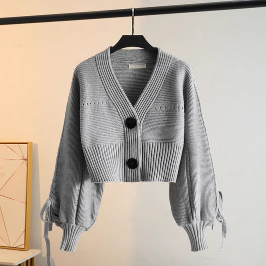 Damen Strickjacke Voluminöse Ärmel Knöpfe Beige - Eveloria