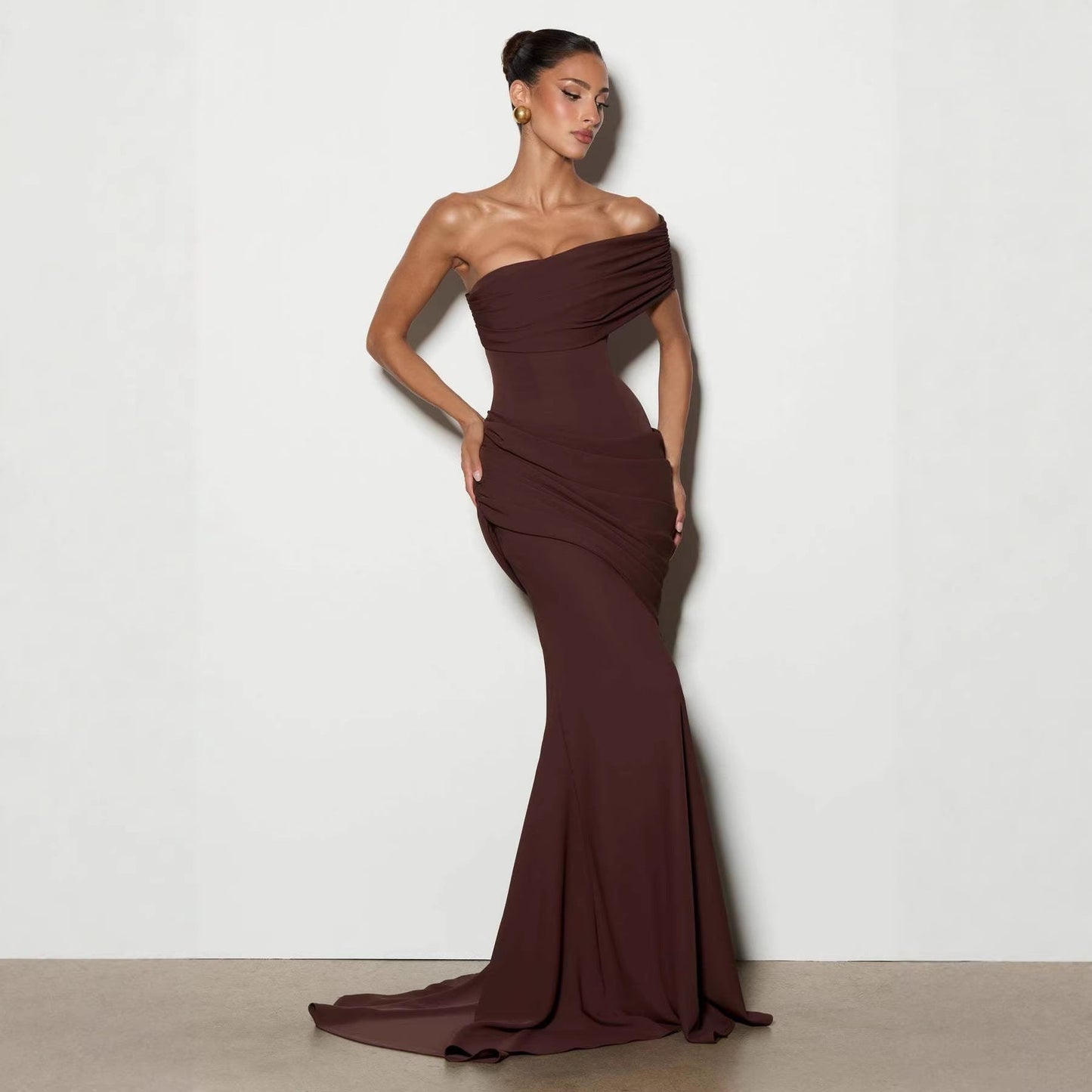 Damen Abendkleid Schulterfrei mit Drapierungen und fließendem Schnitt