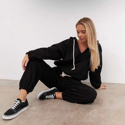 Damen Freizeit-Set mit Kapuzenpullover und Jogginghosen