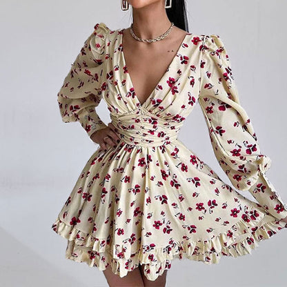 Damen Blumenkleid Voluminöse Ärmel Geraffter Rock Eveloria