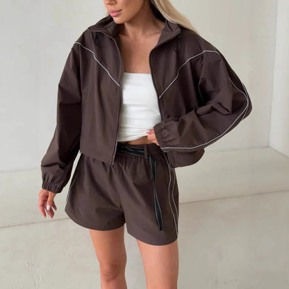 Damen Sportset Jacke Hochkragen Shorts Urban Style