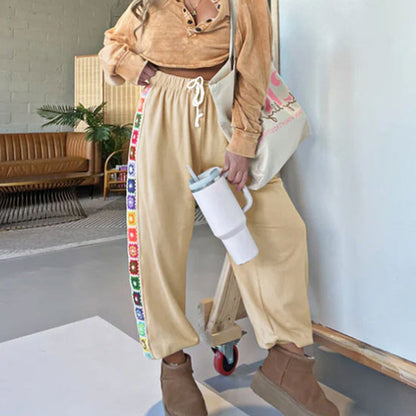 Damen Freizeithose Blümchen-Applikationen Eveloria