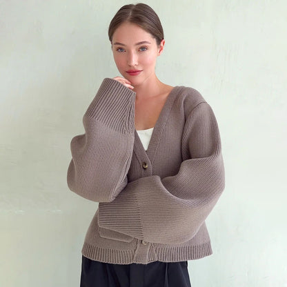 Damen Strickjacke V-Ausschnitt Große Taschen Eveloria