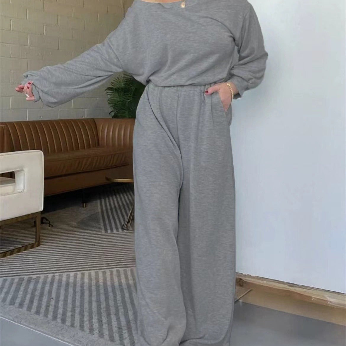 Damen Jumpsuit Weite Beine Tiefes Dekolleté Eveloria