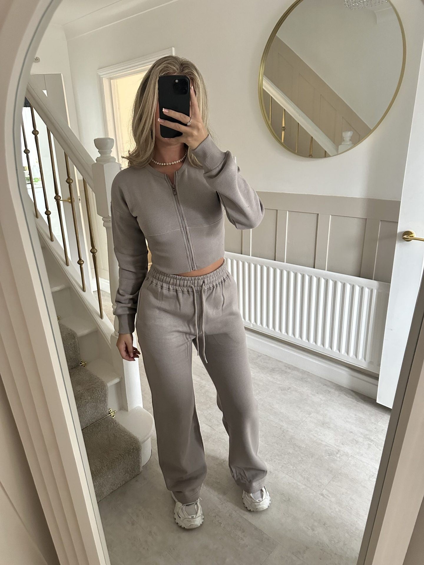 Damen Cropped Hoodie Jogginghose Set Elastischer Bund Eveloria