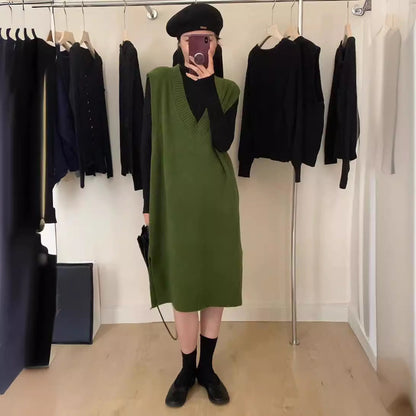 Damen Strickkleid V-Ausschnitt Seitenschlitz Eveloria