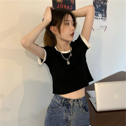 Damen T-Shirt Cropped mit Kontrastärmeln Moderner Schnitt