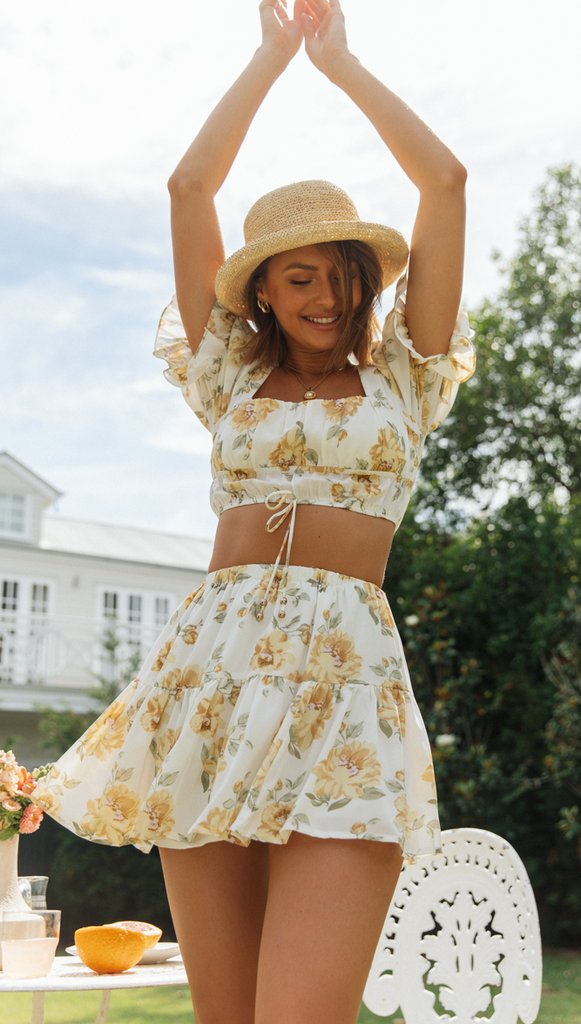 Damen Bluse mit floralem Design und Rüschen