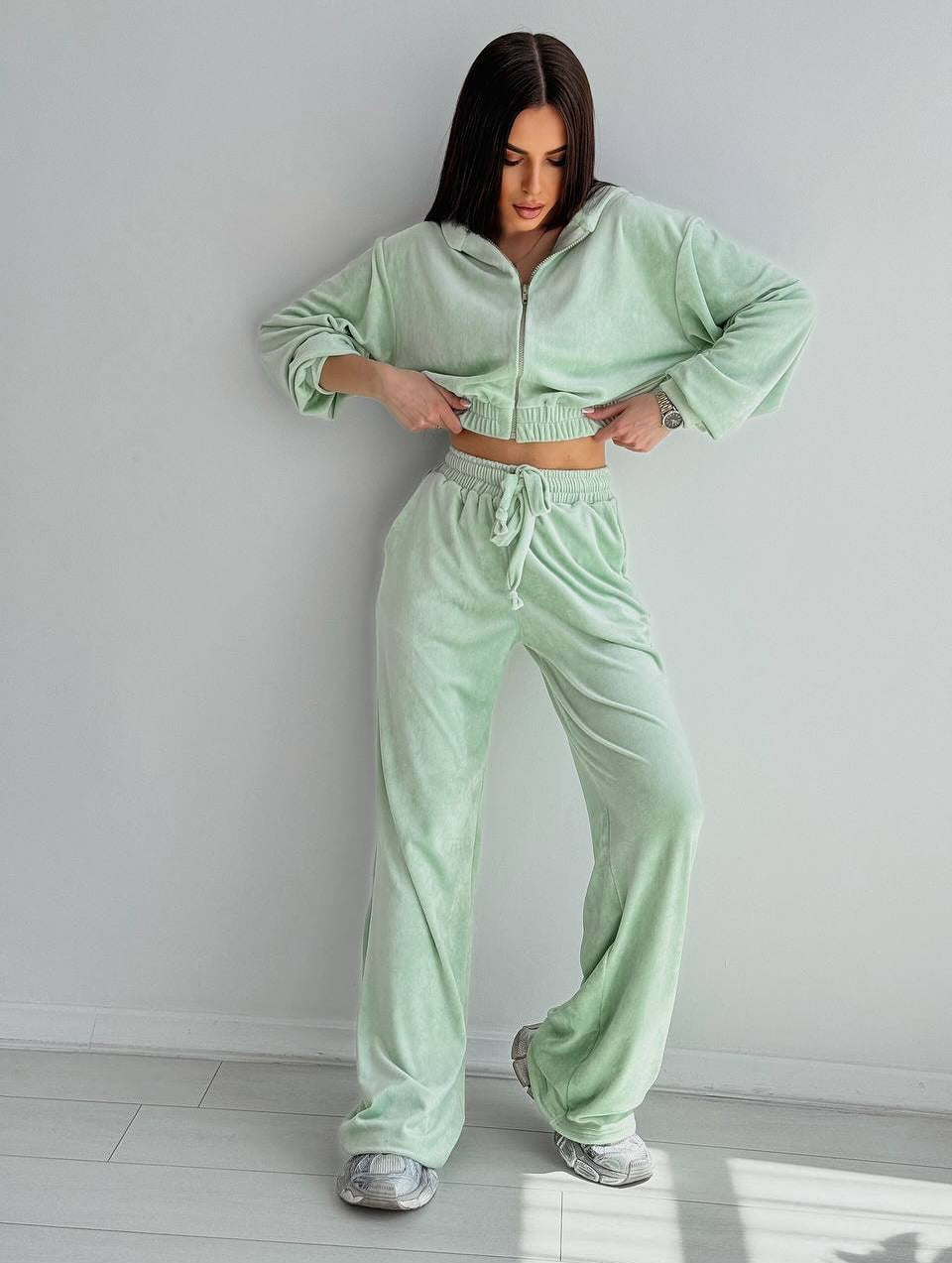 Damen Velours Freizeitanzug Cropped Oberteil Weites Bein