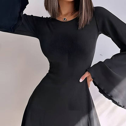 Damen Minikleid Trompetenärmel Skulpturaler Saum Eveloria