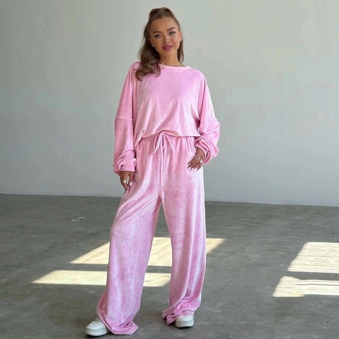 Damen Velours Jogginganzug Hochbund Weite Beine Eveloria
