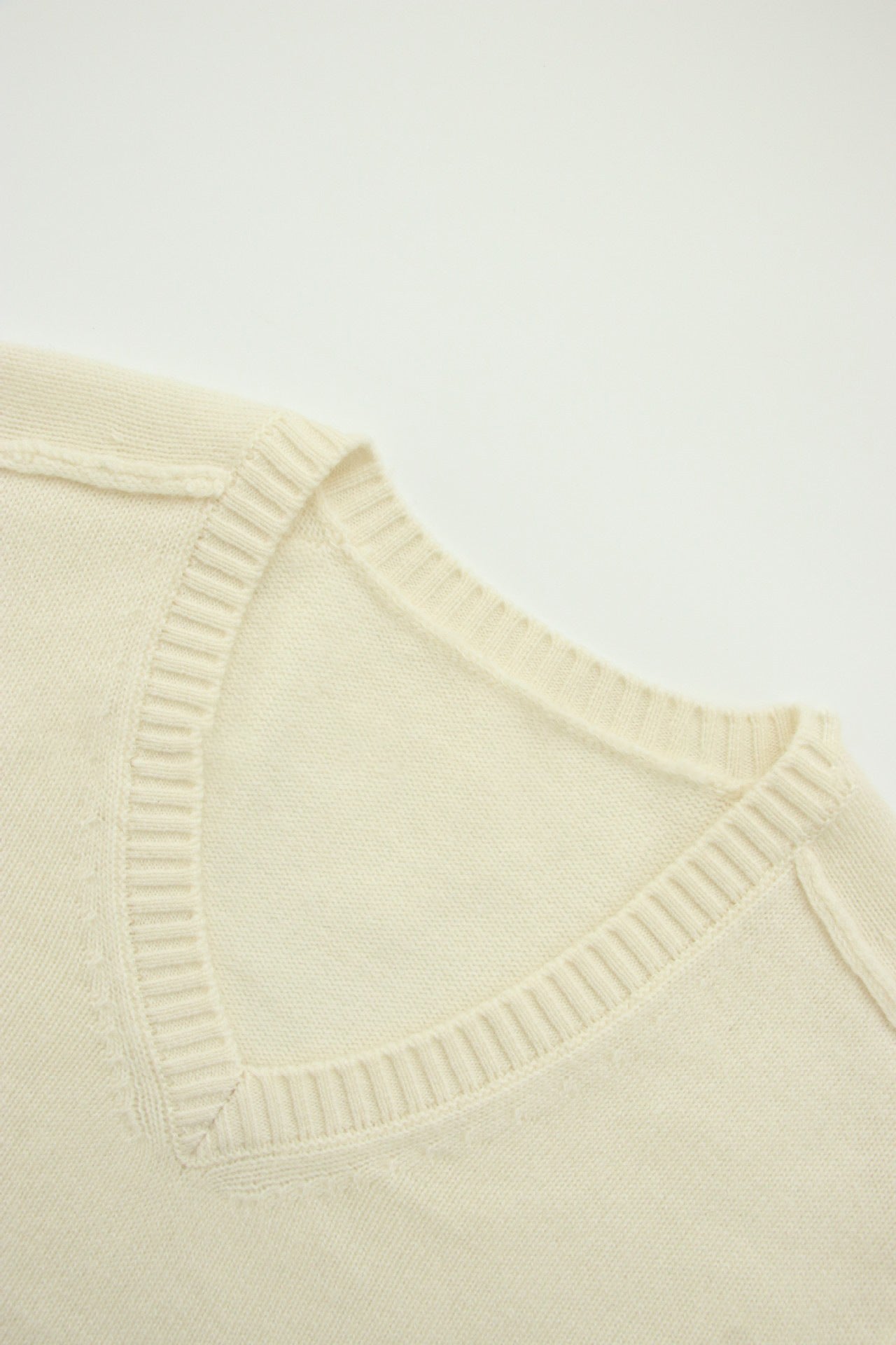 Damen Pullover V-Ausschnitt Wolle Eveloria