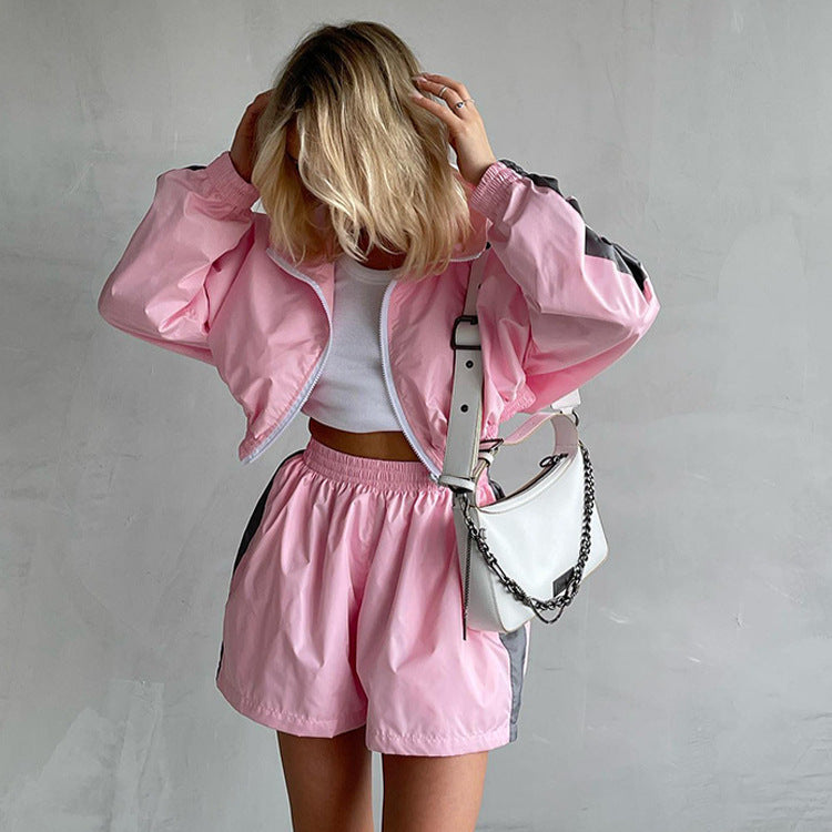 Damen Sportliche Kurzjacke und Shorts Set Eveloria wird zu:
Eveloria - Eveloria