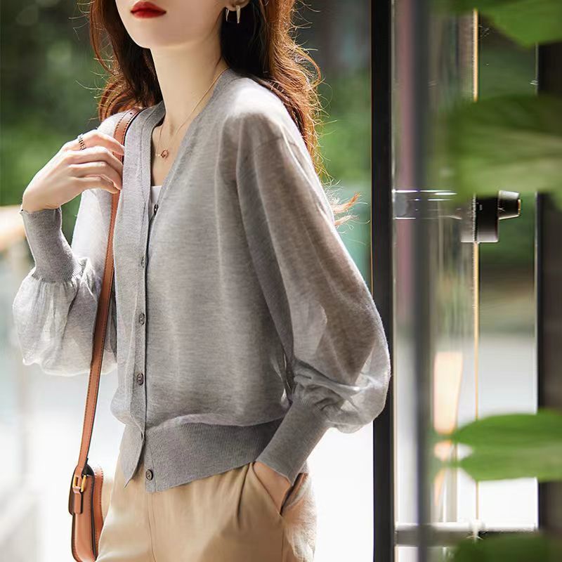 Damen Strickjacke V-Ausschnitt Knopfdetails Luftig