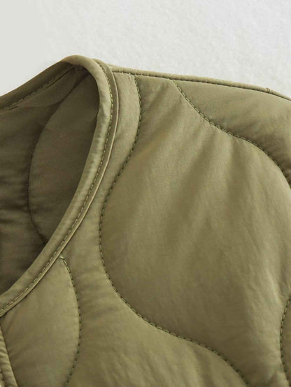Eleri Damen Leichte Steppjacke Knöpfe Lockere Passform Zeitloses