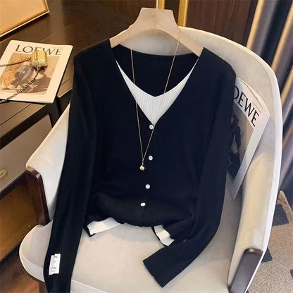 Damen Strickjacke V-Ausschnitt Feine Knöpfe Eveloria
