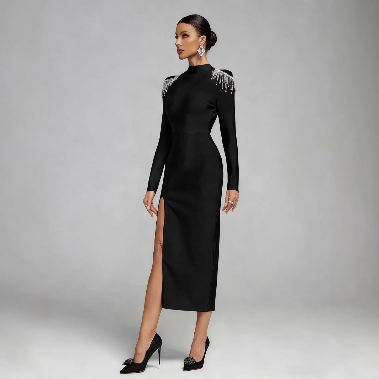 Damen Abendkleid mit Schulterdetails und figurbetontem Schnitt