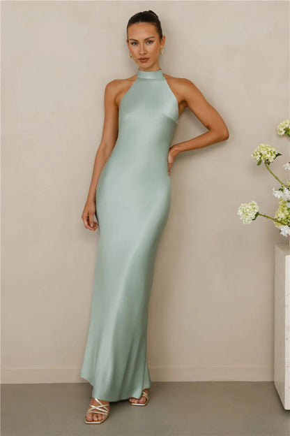 Damen Satin Maxikleid Hochkragen Körpernah Eveloria