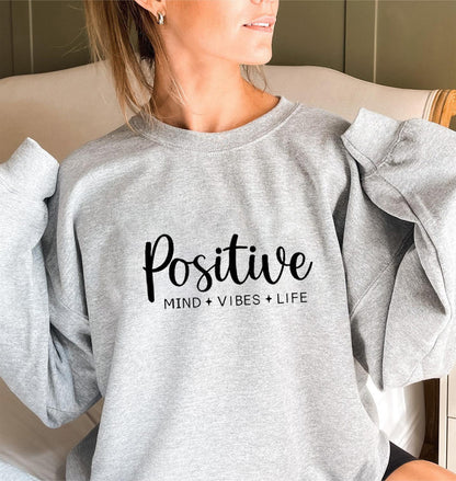 Damen Sweatshirt Voluminöse Ärmel Inspirierender Aufdruck Eveloria