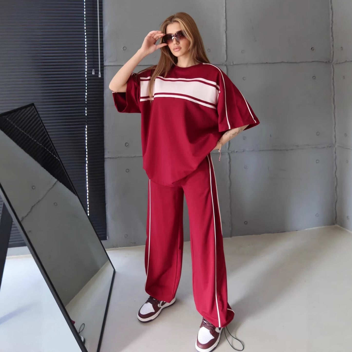 Damen Sportanzug-Set Weites Design Kontraststreifen - Eveloria