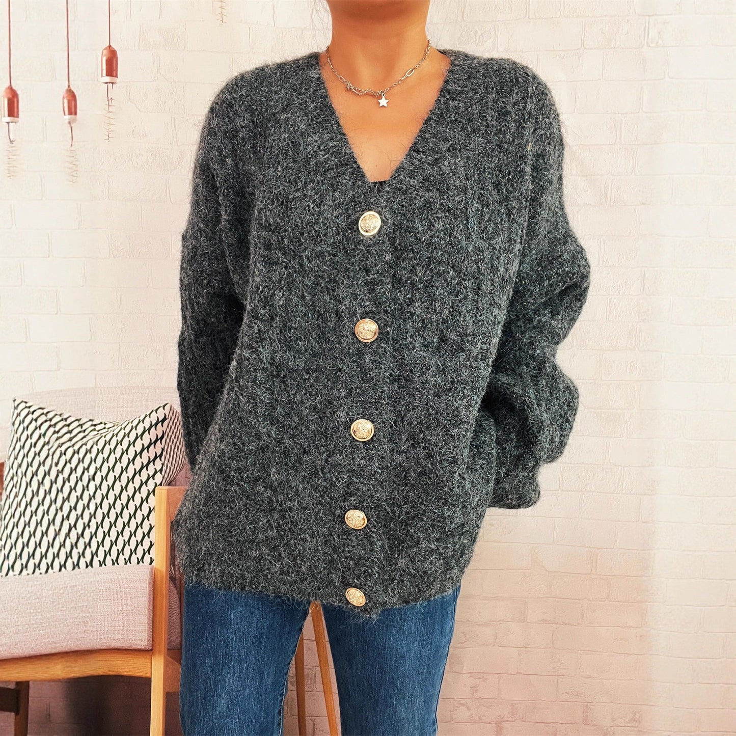 Damen Strickjacke Oversized Weiches Material Goldene Knöpfe Beige