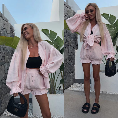 Damen Set Kurze Hose Luftige Bluse Rüschendetails