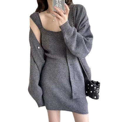 Damen Langstrickkleid V-Ausschnitt Knopfleiste Eveloria