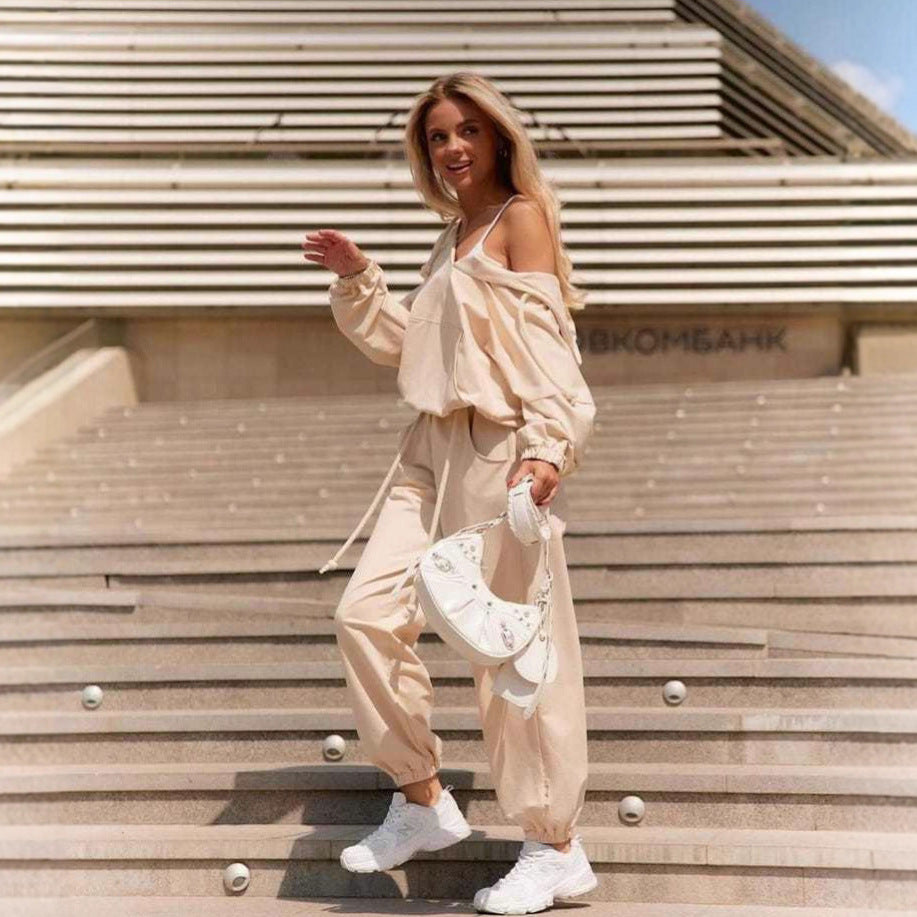 Damen Freizeit-Set mit Kapuzenpullover und Jogginghosen