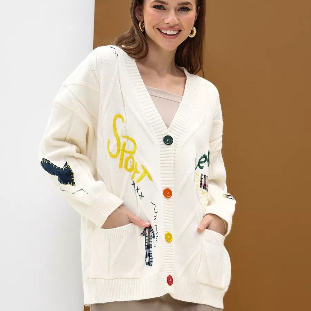 Damen Strickjacke Bunt Applikationen Taschen Eveloria