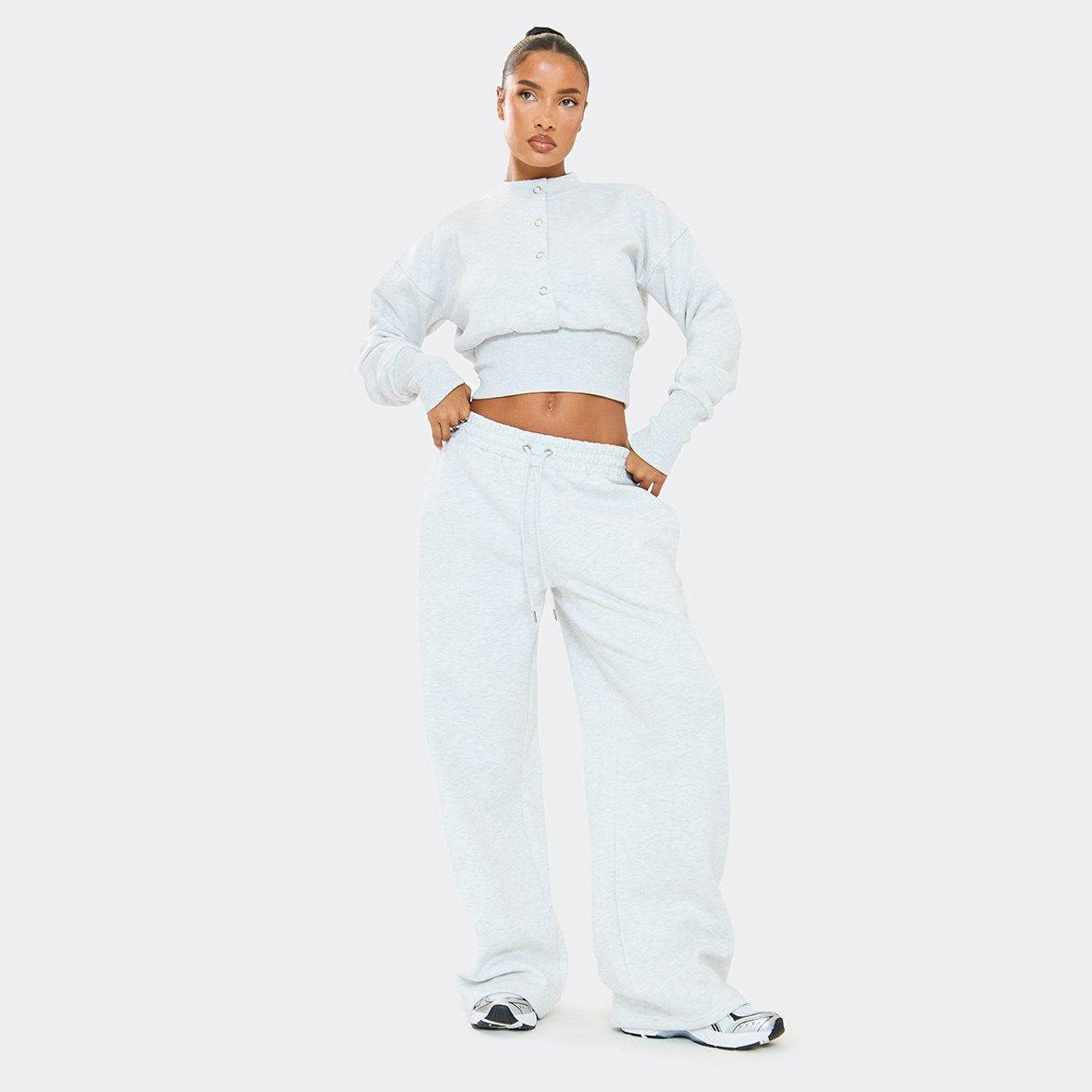 Eveloria Damen Sportset Cropped Sweatshirt und Trainingshose