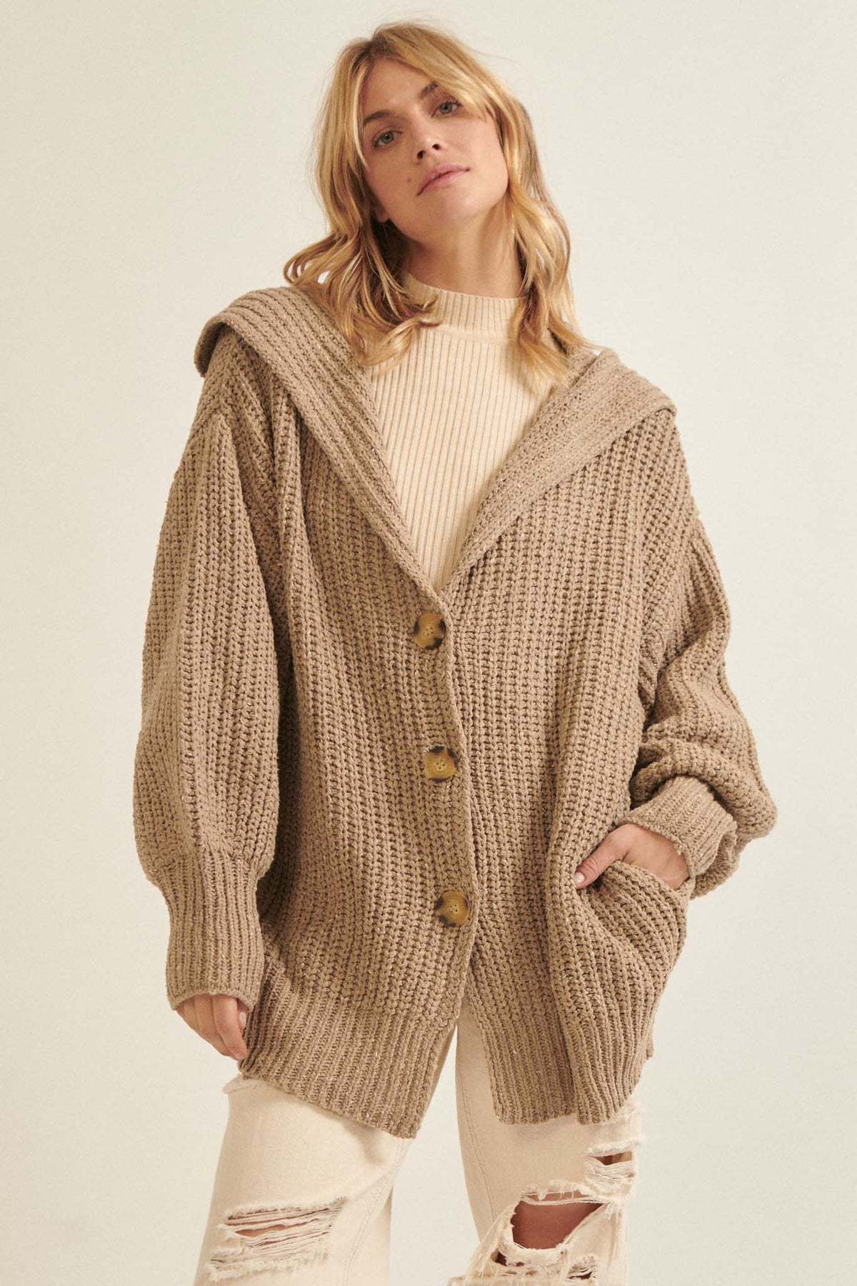 Damen Grobstrickjacke Modern Reverskragen Dekorative Knöpfe Eveloria