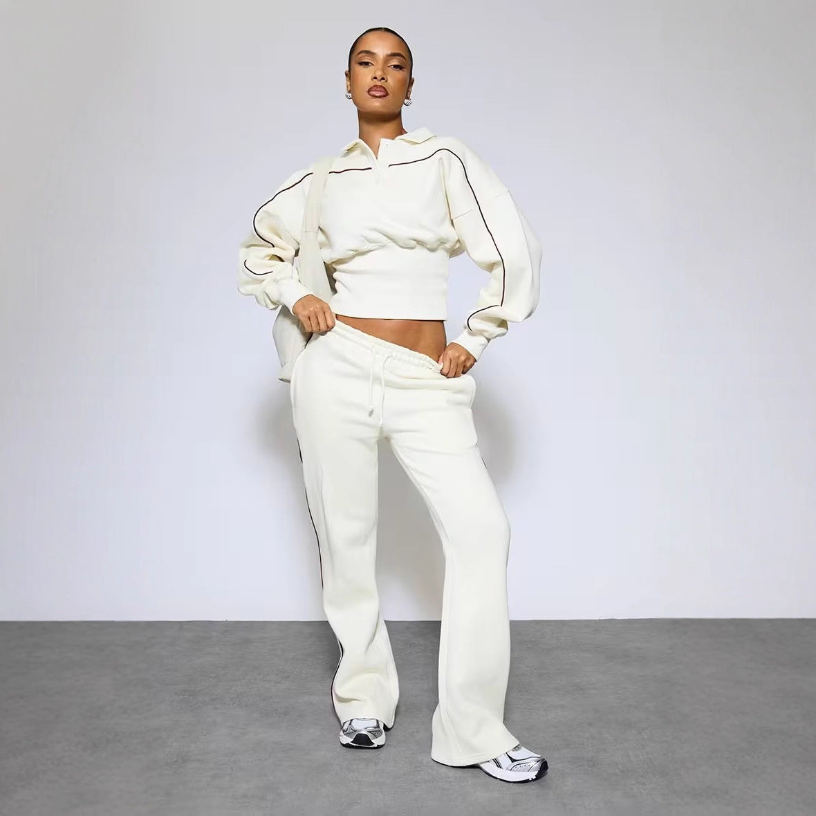 Damen Sportliches Crop- und Jogginghose Set Baumwolle Schwarz - Eveloria