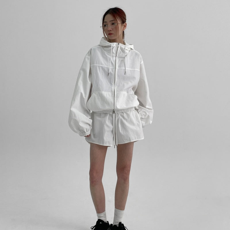 Damen Sportjacke mit kurzen Hosen Eveloria