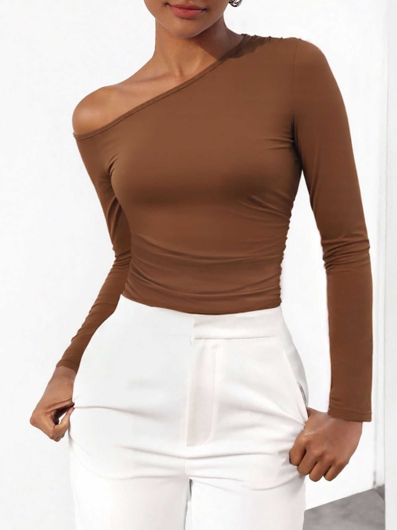 Damen Langarmshirt Asymmetrisch Rundhals Ausschnitt Eveloria - Eveloria