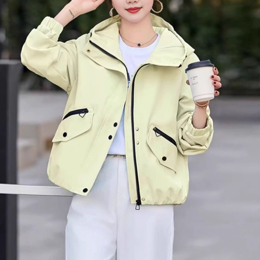 Damen Übergangsjacke mit Kapuze und Taschen Eveloria - Eveloria
